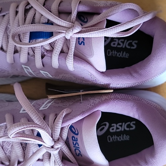 Asics Gel-Excite 9 Running Shoe in Barely Rose/White - Picture 8 of 9
